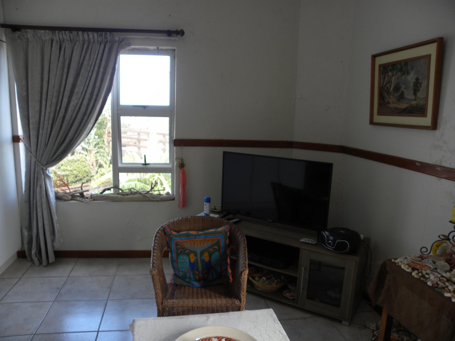 5 Bedroom Property for Sale in Wavecrest Eastern Cape